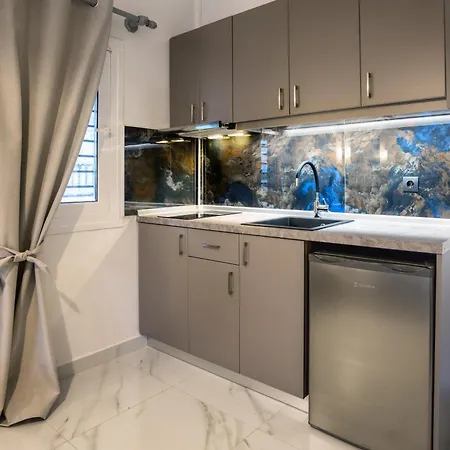 Aleka * نيوي بوروي